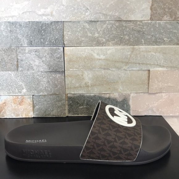 MICHAEL Michael Kors Gilmore Slides - Picture 6 of 7